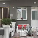 E Attico Al Mare Pensión 3*