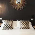 E Attico Al Mare Pensión 3*