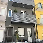 E Attico Al Mare Guest house